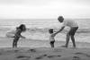 Disfrutando en la playa. Family enjoying the beach